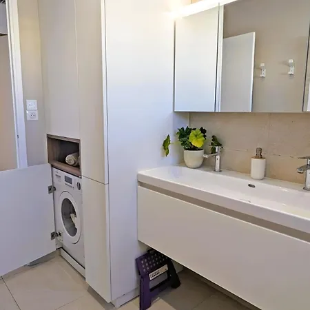 Oasis 2-rooms Flat With Panoramic Sea View - 3rd Floor No Elevator 아파트 앙티브